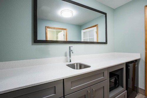 La Quinta by Wyndham Newport - image 37