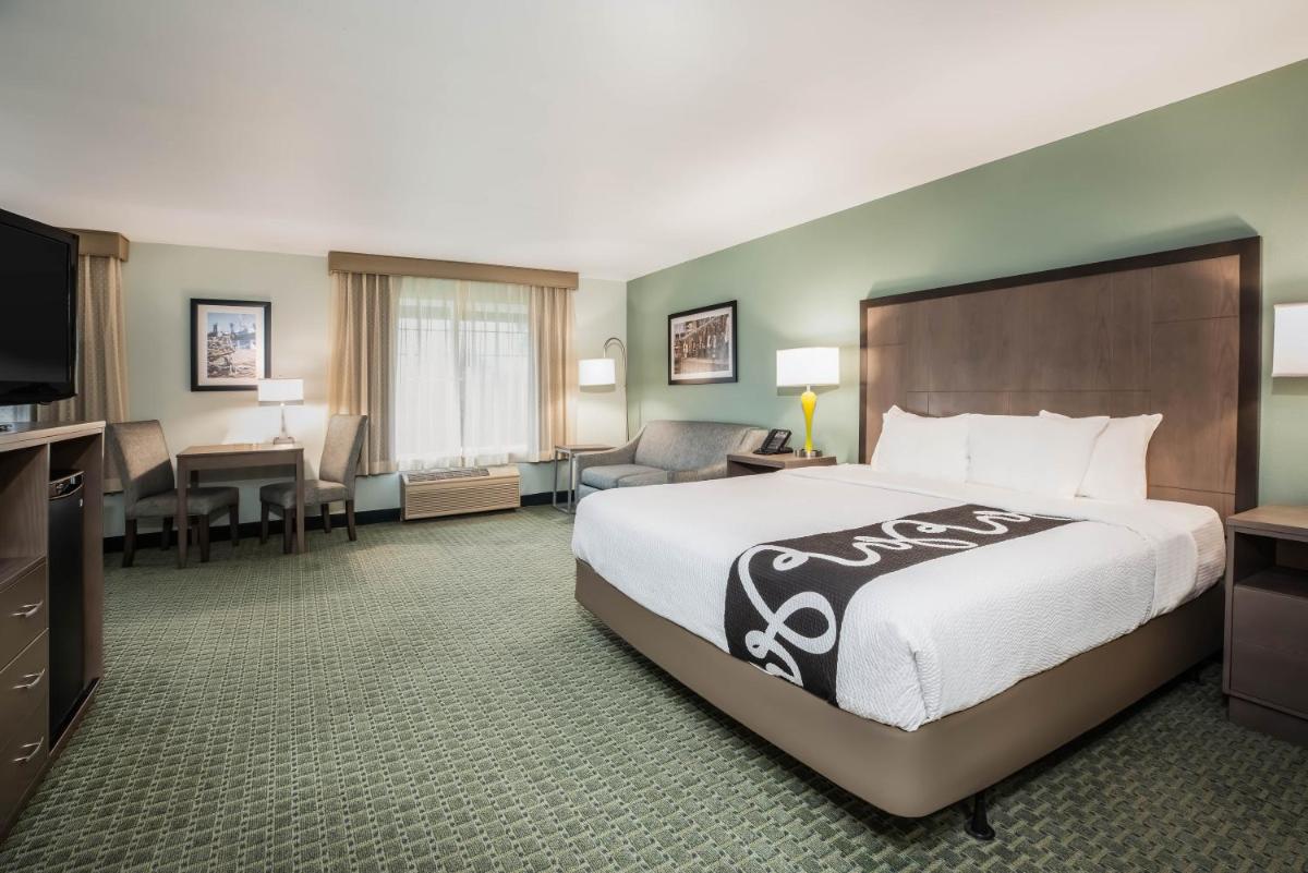 La Quinta by Wyndham Newport - image 6