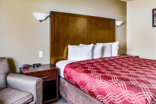 Econo Lodge Newport - image 21