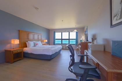 OYO Waves Hotel Newport OR - NYE Beach - image 3
