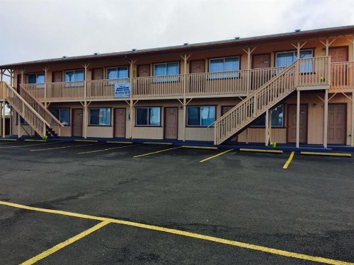 Summer Wind Budget Motel - image 18