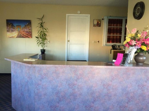 Summer Wind Budget Motel - image 21