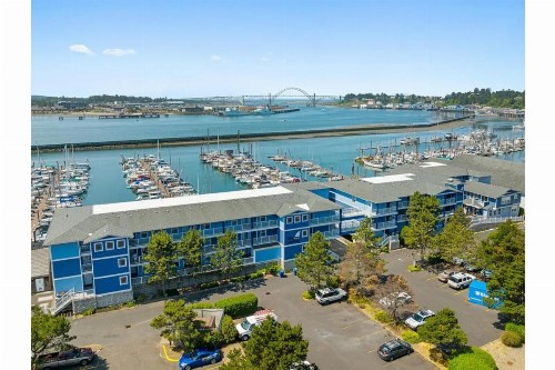 The Landing at Newport Condominium Hotel - image 24
