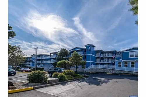The Landing at Newport Condominium Hotel - image 27