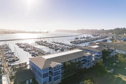 The Landing at Newport Condominium Hotel - image 43