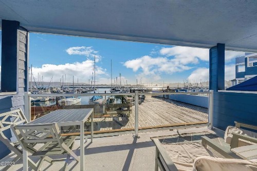 The Landing at Newport Condominium Hotel - image 8