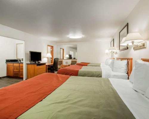 Rodeway Inn Newport - image 7