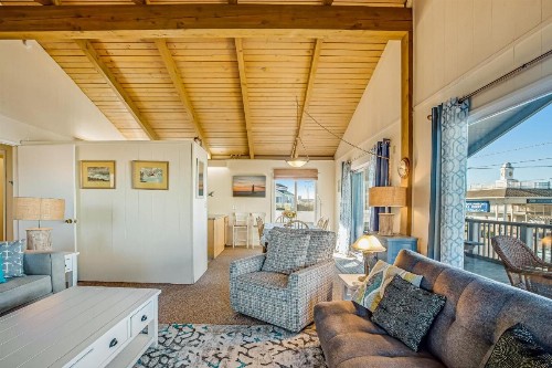 Beach Retreat - image 6