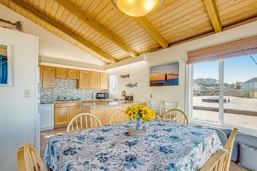 Beach Retreat - image 8