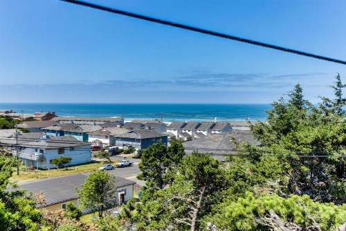 Newport's Cypress Oceanview Home - image 10
