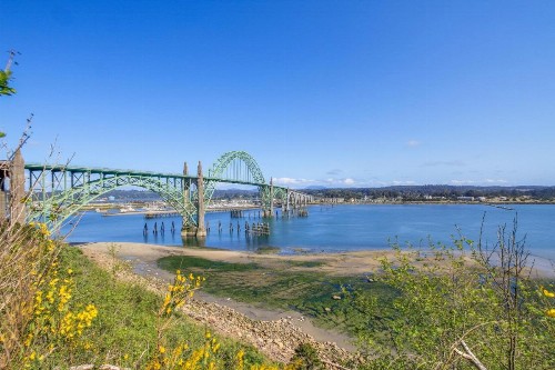 Newport's Cypress Oceanview Home - image 8
