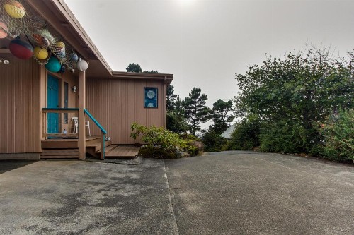 Hill Villa - image 10