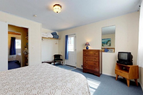 Beach Retreat -- Lower Retreat - image 9