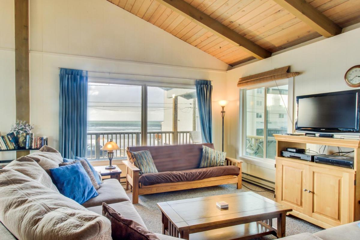 Beach Retreat -- Upper Retreat - image 7