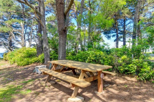 The Beach House at Yaquina Head - image 12