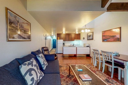 Yaquina Bay Getaway - image 3