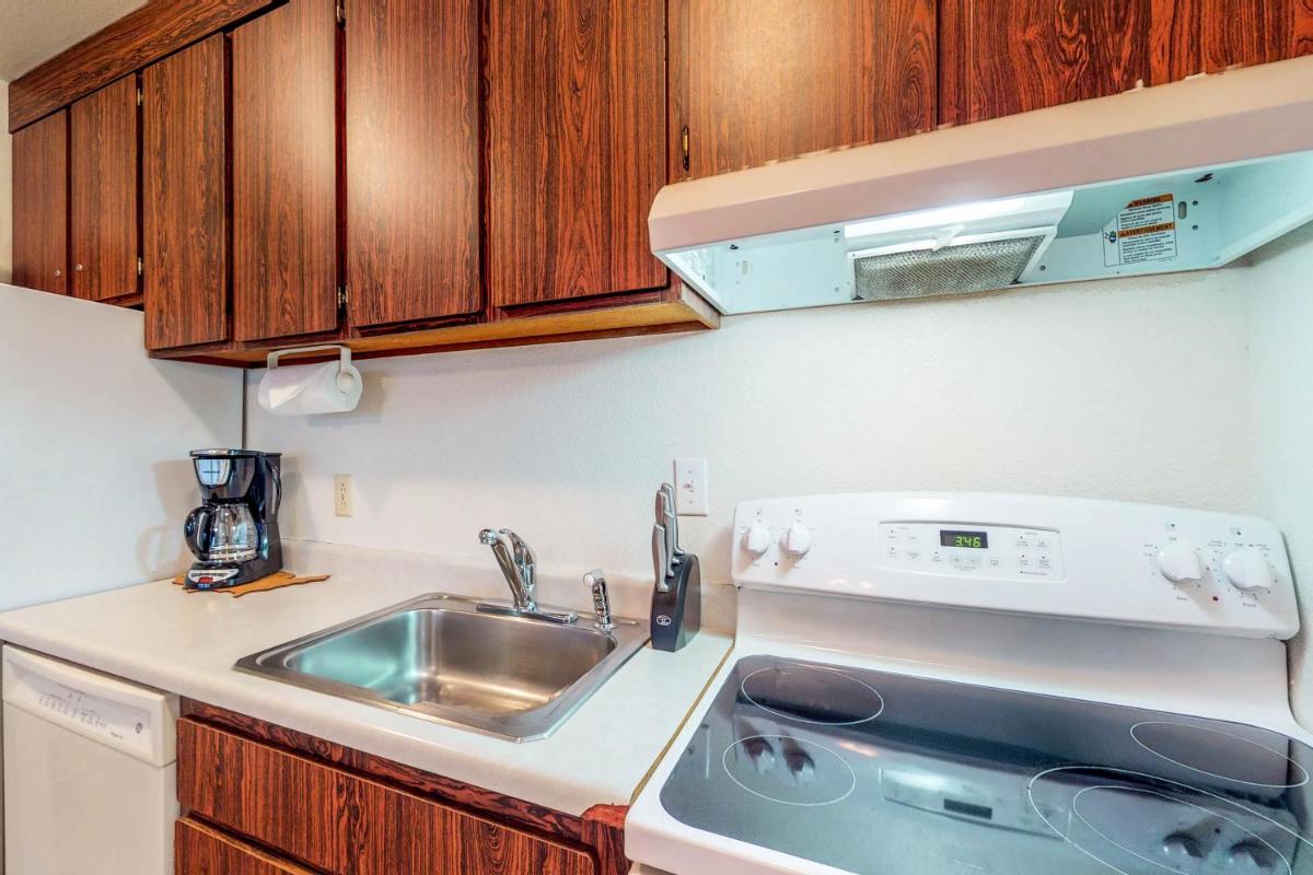 Yaquina Bay Getaway - image 7