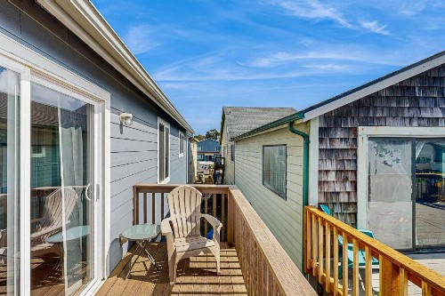 High Street Retreat - image 16