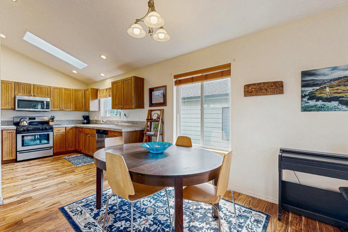 High Street Retreat - image 7