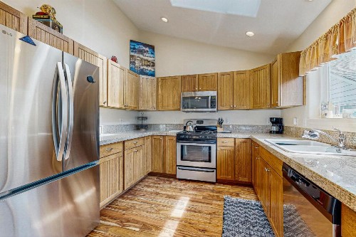 High Street Retreat - image 8