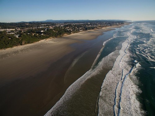 Gene's Coastal Escape - image 5