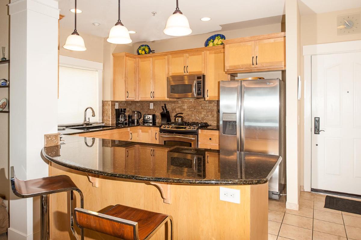 Lighthouse View at Shoreline Ridge - image 6