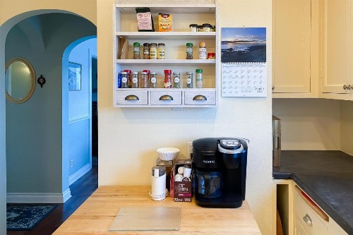 Endeavour House - image 11