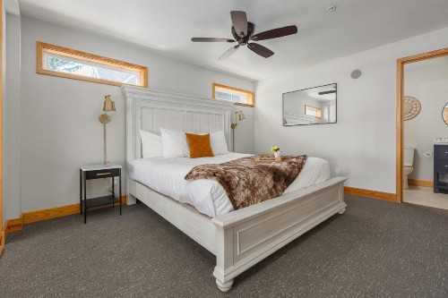 Ocean House - image 26