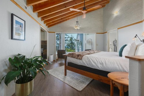 Ocean House - image 34