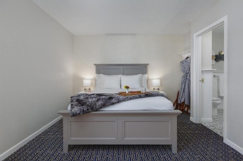 Ocean House - image 39