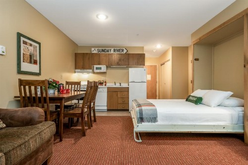 Grand Summit Hotel - image 29