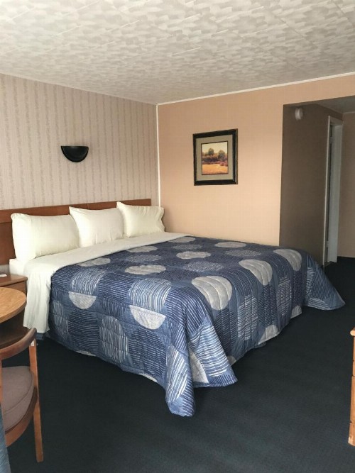 Moonlite Motel - image 22