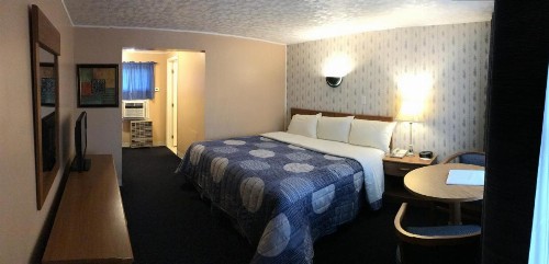 Moonlite Motel - image 29