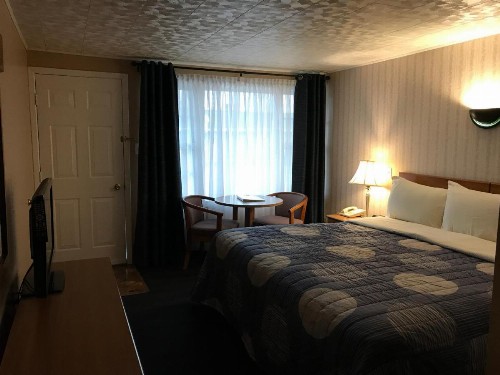 Moonlite Motel - image 36