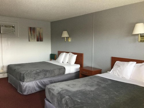 Swiss Cottage Inn - image 25