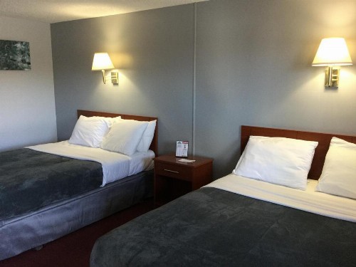 Swiss Cottage Inn - image 6