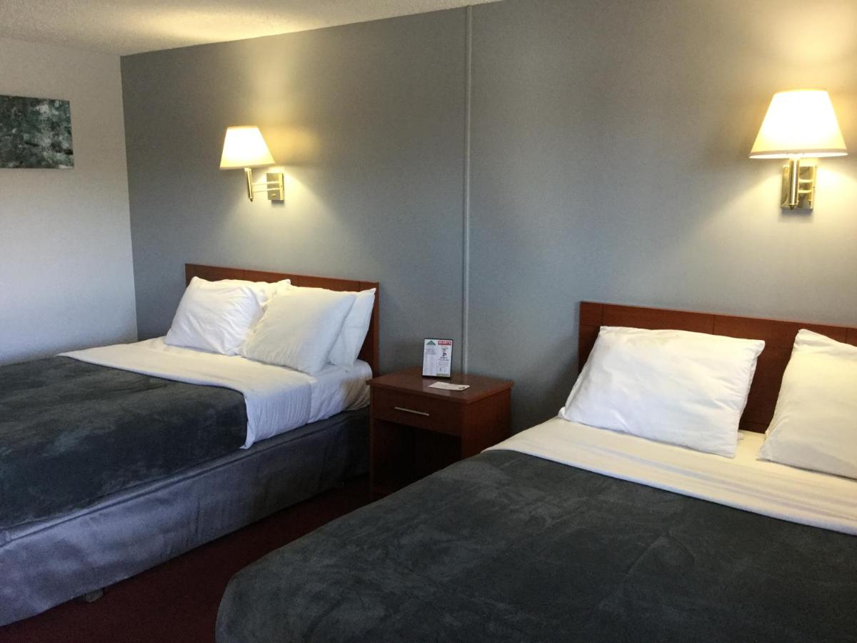 Swiss Cottage Inn - image 6