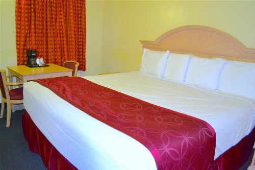 Passport Inn Niagara Falls - image 16