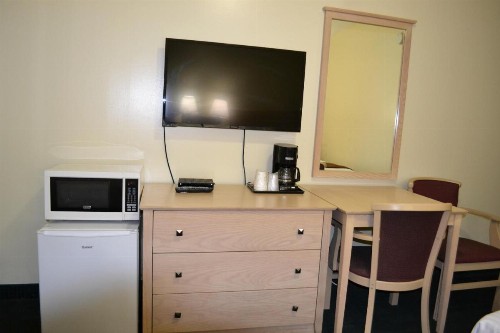 Passport Inn Niagara Falls - image 19