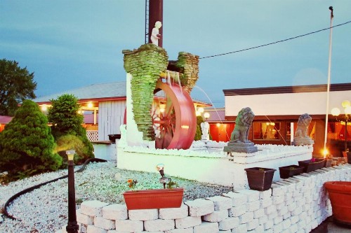Budget Host Inn Niagara Falls - image 16