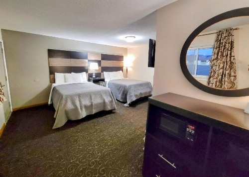 Budget Host Inn Niagara Falls - image 23