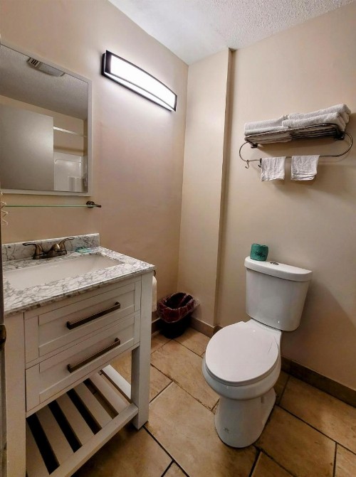 Budget Host Inn Niagara Falls - image 27