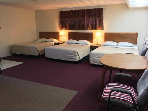 Driftwood Motel - image 11