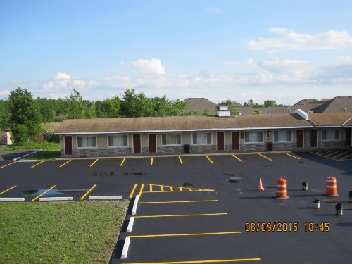 Driftwood Motel - image 8