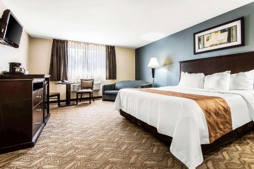 Quality Inn Niagara Falls - image 24