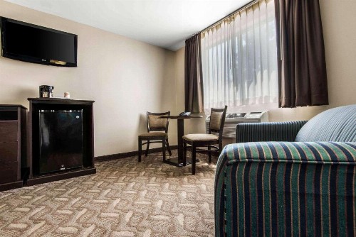 Quality Inn Niagara Falls - image 38