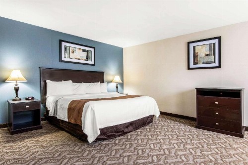 Quality Inn Niagara Falls - image 9