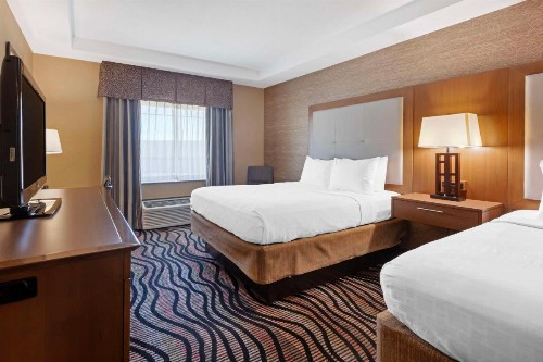 Best Western Summit Inn - image 12