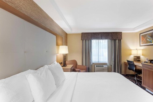 Best Western Summit Inn - image 18