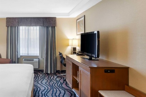 Best Western Summit Inn - image 20